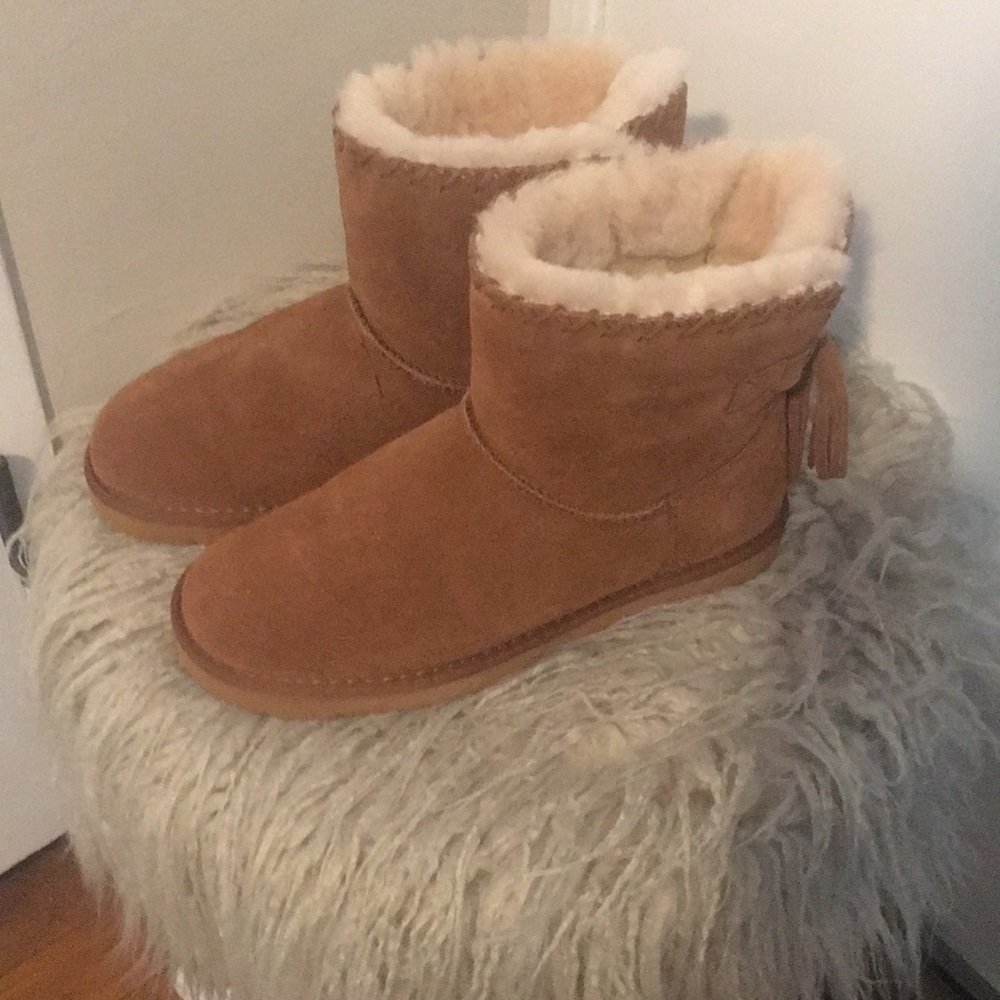 New with tags warm boots